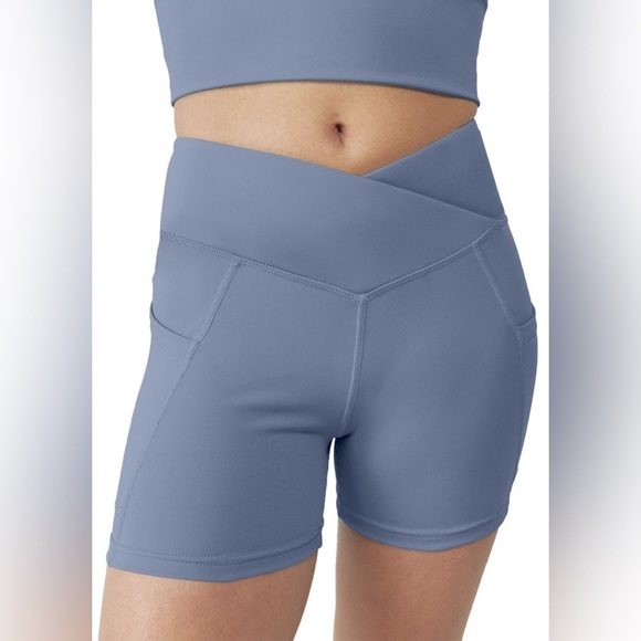 BERMIES SEAFOAM YOGA SET TOP & BOTTOMS - Picture 7 of 12